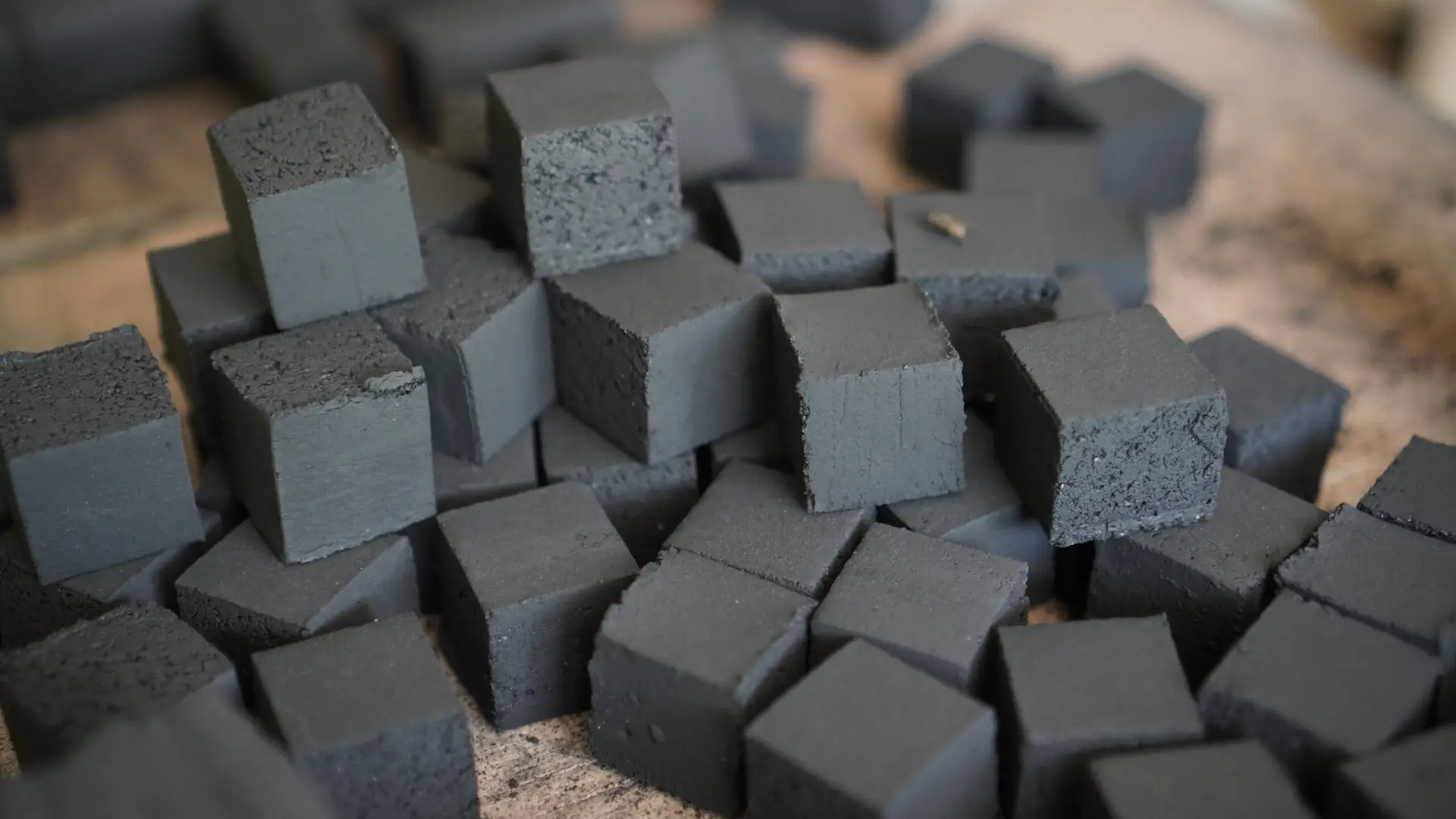 Chunks of Cube Shaped Coconut Charcoal Briquette for Hookah or Shisha
